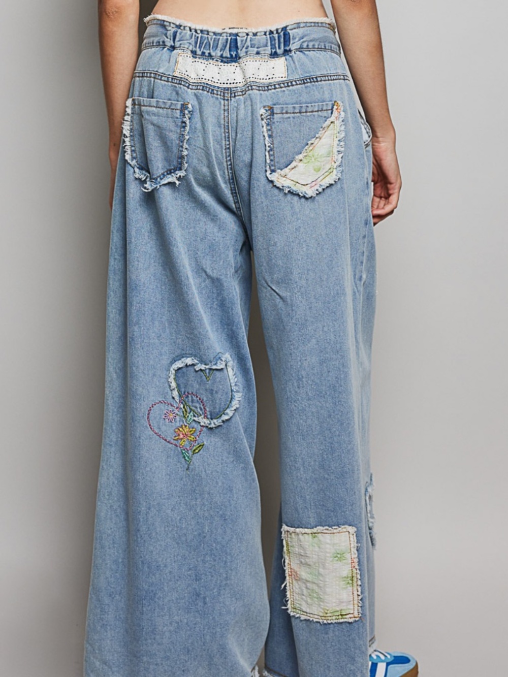 POL Light Wash Denim Stretchy Waist Floral heart Patchwork Wide leg Denim Jeans - Picture 5 of 7
